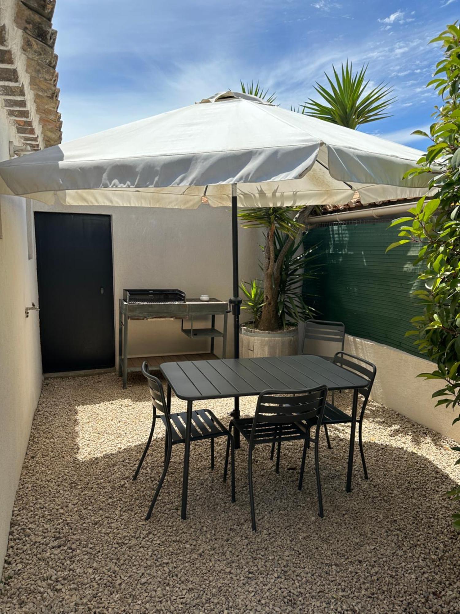 Maison Contemporaine Avec Piscine Privee Chauffee, Entre Plages Et Provence, Borne 11 Kw Istres Exterior foto