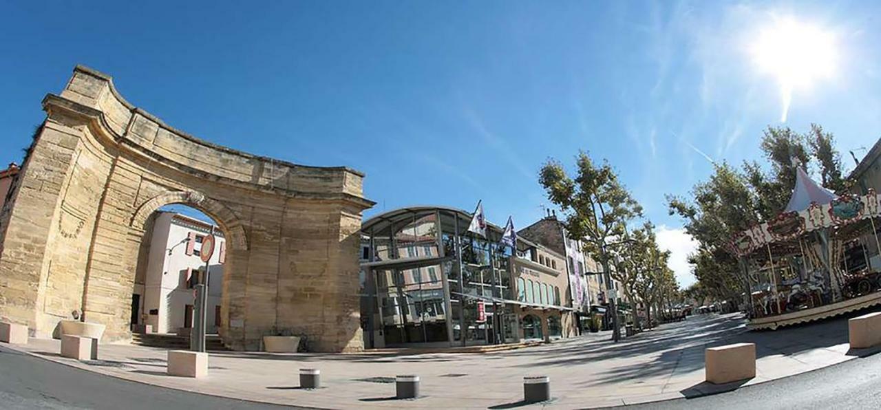 Maison Contemporaine Avec Piscine Privee Chauffee, Entre Plages Et Provence, Borne 11 Kw Istres Exterior foto